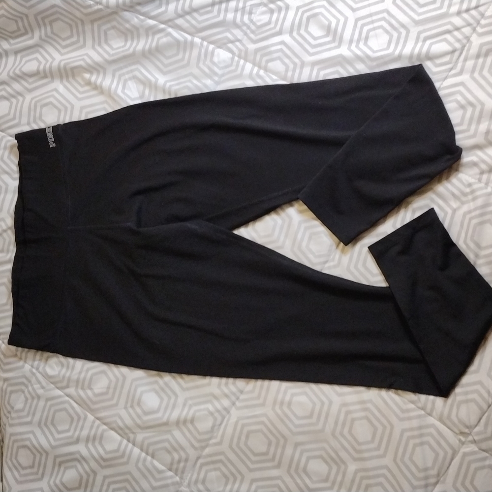 Pink VS Ultimate leggings black sz M